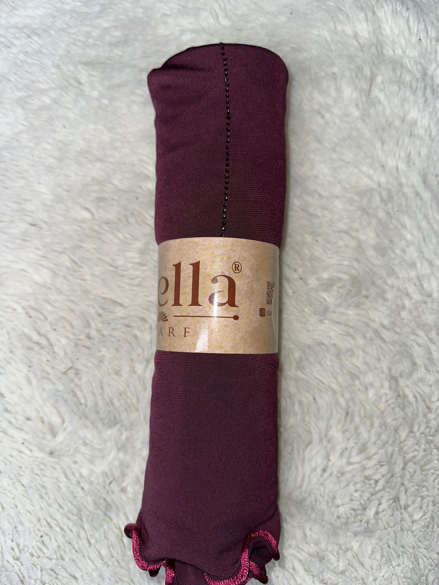 Sublimez Votre Look avec Nos Hijabs en Jersey Premium à Strass PRUNE