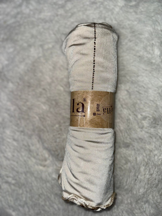 Éclat et Élégance : Le Hijab Jersey Premium à Strass Beige