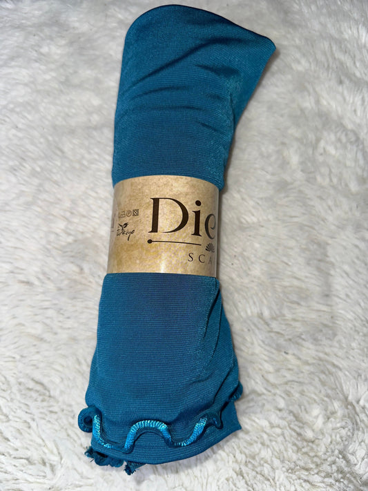 Élevez Votre Style avec Nos Hijabs en Jersey Premium Frisé Bleu Canard